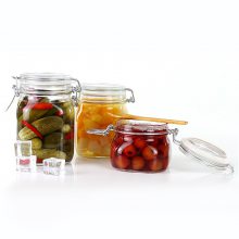 ƿ Glass storage jar