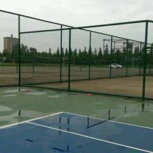 ６米球场围网　足球场围栏网　白色体育场隔离网安装