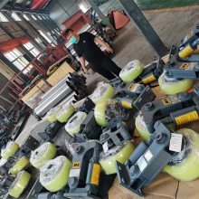 山东矿安机电一批滚轮罐耳发往河南周口