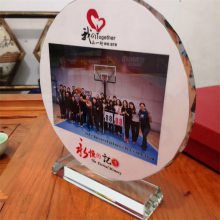 老同学聚会纪念品定制 水晶笔筒摆件定做