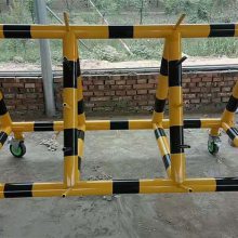 ��������ʩ��·��ѧУ�賵����·�϶��ʽ����·׶