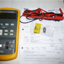  »Fluke 718 ѹУ׼