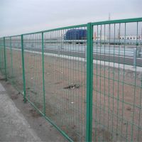 现货供应浸塑绿色双边丝围栏网 框架式桥梁防抛网 公路护栏网