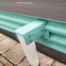 咸阳市喷塑6029色公路波形护栏板 热镀形波形护栏板 公路安保护栏板 乡村公路波形防撞护栏板价格
