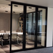 赛勒尔68型玻璃隔断推拉门会议室隔音屏风展览馆书画活动展板