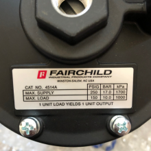��Ӧ FAIRCHILD ��·��ѹ�� 4514A