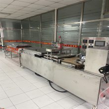 全自动鸡肉卷饼机 万年红机械 圆形单饼机 水烙馍机设备厂家