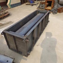 公园里的“生态脉络”——仿石排水槽模具让绿地排水“会呼吸