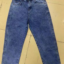 河北唐山服装城绣花女式7分牛仔裤 出口非州国家衣服破洞绣花女老爹裤