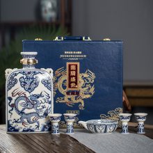 青花瓷仿古散装酒瓶 1斤5斤10斤陶瓷双耳龙扁瓶 龙腾盛世酒瓶生产厂家