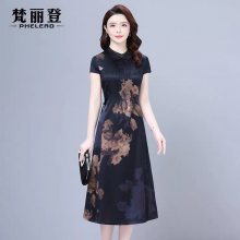 新款缎面真丝连衣裙女 2021夏天新款***气质碎花桑蚕丝裙子 宽松中长款花裙