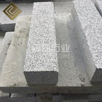 655芝麻灰花岗岩路沿石 天然花岗岩板材路沿石火烧面花岗岩路沿石