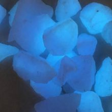 夜光石2-7mm 工业原料 主要成分为二氟化钙产生萤光效果 宁博矿业