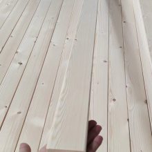 芬兰云杉床板实木隔层板松木床棍易固定上色性好