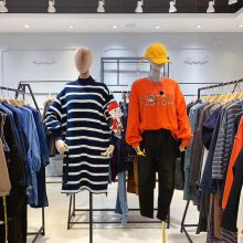扬洋百惠女装 夏季品牌女装折扣***格 外贸原单批发代理 福建品牌服装尾货库存批发市场