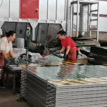 恒源达彩钢 / 小草围挡施工防护与美观兼具的优选围挡