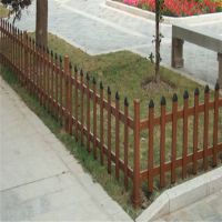 别墅区院墙围栏 花园隔离网 塑钢围挡图片