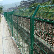 种植园护栏网 动物园防锈围栏网 园林四周防护网