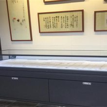 陈列馆遥控升降展柜制作/低反射玻璃展柜制作/ 滦南县潘家戴庄惨案纪念馆