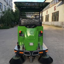 聚仁 环卫保洁用 驾驶式多功能 新能源马路扫地机