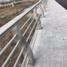 不锈钢天桥栏杆-聊城昌盛联合护栏(在线咨询)