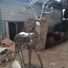 重庆不锈钢锻造鹿子雕塑 金属加工雕塑厂家