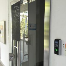 重庆市渝北区玻璃门指纹机密码刷卡机电磁锁单门门禁考勤系统安装