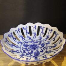 景德镇圆形陶瓷镂空果盘 青花瓷器水果盘 时尚个性水果盘茶几餐桌摆件