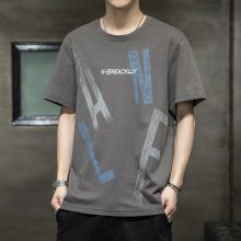 我想批发服装自己摆摊卖夏季潮男t恤短袖圆领中年地摊夏季服装哪里批发***