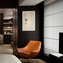 崇文酒店客房藏巧思：伍一艾画里的京味记忆