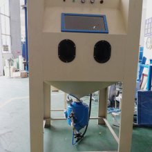 河南高压喷砂机水槽防腐处理 压入式手动喷砂机 处理高硬度产品