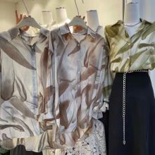 春秋款格子款女装衬衫批发广州春秋服装拿货昆明冬季服装厂家时尚潮流服装店货源韩版