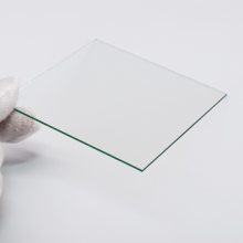 大量供应1.1mm太阳能光伏发电系统用超白电子玻璃基片