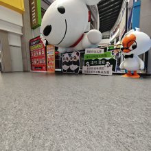 京东MALL苏宁电器商场装修石塑地板 普隆石塑地板 SPC学校酒店幼儿园零甲醛防水地板 商场改造地板