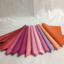 现货供应粉色包装纸14克彩色拷贝纸颜色鲜艳可代客裁切