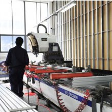 铝型材加工如何控制精度