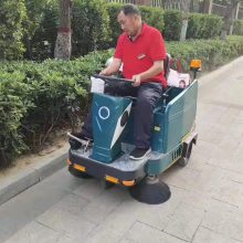 聚仁 环卫保洁用 驾驶式多功能 新能源马路扫地机