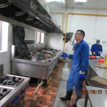 工厂餐饮厨房排油烟道清洗-专业大型厨房设备清洗