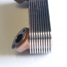 机油冷却器 0021884301 汽车散热器 0021884301 机油油冷器
