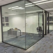 智能调光玻璃原理