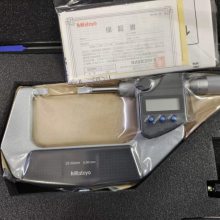 日本三丰数显直进式薄片千分尺422-261-30