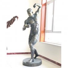 衢州体育健身主题人物雕塑 玻璃钢仿真运动人像雕塑 港城雕塑