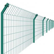 框架浸塑隔离网 公路防护栅栏 高速公路金属围栏网