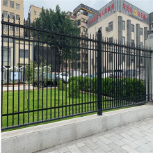 双弯弧铁艺围栏 港茂小区别墅外围铁艺栏杆 方管铁艺栏杆生产