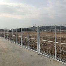 佛山公路护栏网多少钱一米 景区绿化隔离网 围栏网片厂家