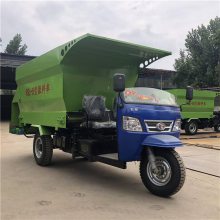 牛羊场自动撒草车 一机两用绞拌上料车 5方柴油撒料车