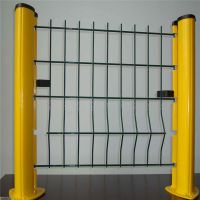护栏网围栏 桃型柱护栏网 六安工地用隔离栅供应 优盾牌防护网