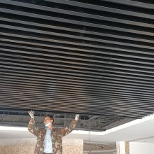 幼儿园哑白铝方通吊顶防火节能