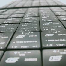 ΢͸ѹԴģ 100V100mAѹֱɵѹԴ 