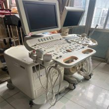 ����ʵ���ұ��Ϲ̶��ʲ����գ�����Һ��ɫ���ǻ��ճ�ɫ8����